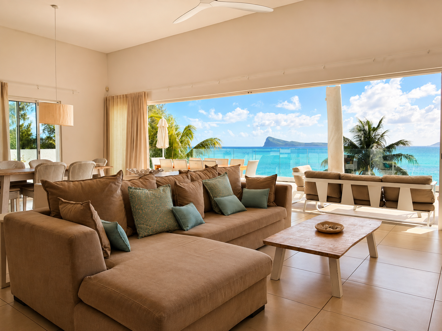 Oceanfront living area in a Smartstay-managed property